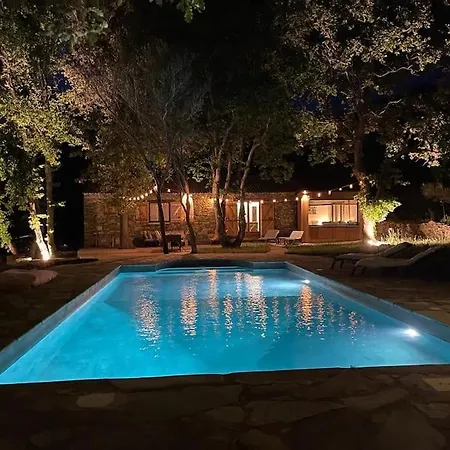 Bergerie Baracco Argia, Piscine, Maquis Et Tradition Corse Pour 6 Personnes