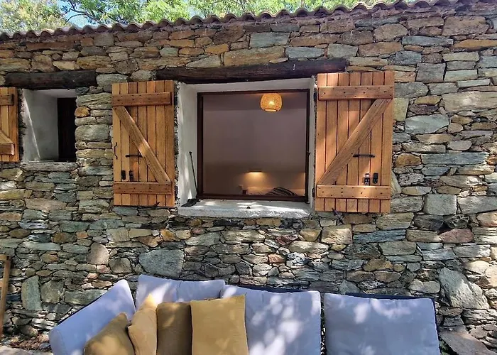 Bergerie Baracco Argia, Piscine, Maquis Et Tradition Corse Pour 6 Personnes