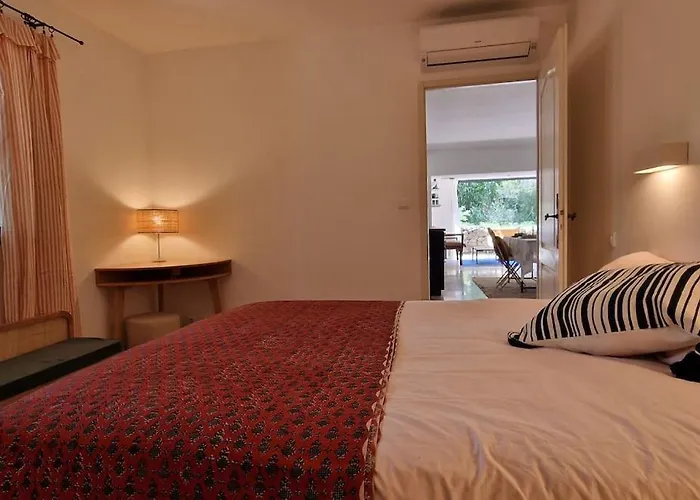 Bergerie Baracco Argia, Piscine, Maquis Et Tradition Corse Pour 6 Personnes * Barbaggio