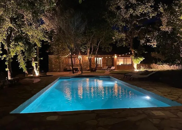 Bergerie Baracco Argia, Piscine, Maquis Et Tradition Corse Pour 6 Personnes